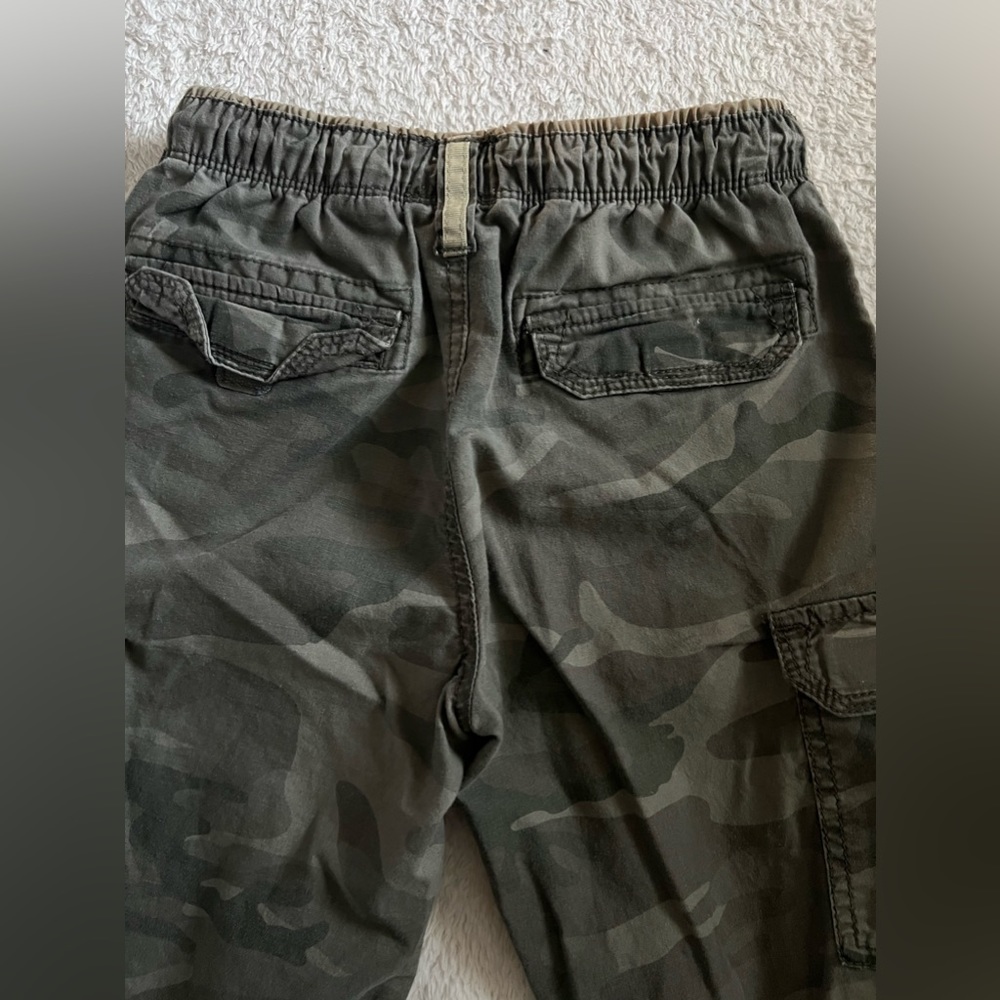 Shorts - Picture 2 of 4